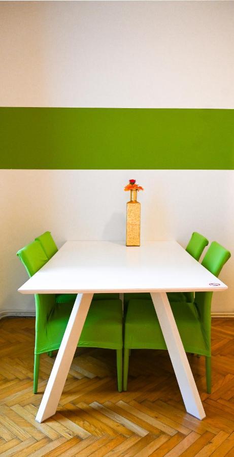 Backpacker Apartment City Center Wien Exteriör bild