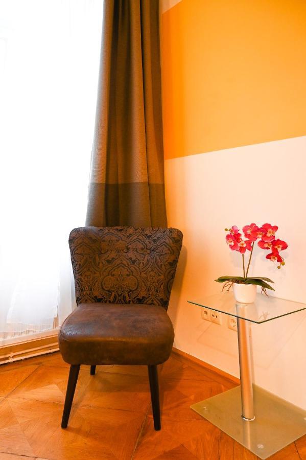 Backpacker Apartment City Center Wien Exteriör bild